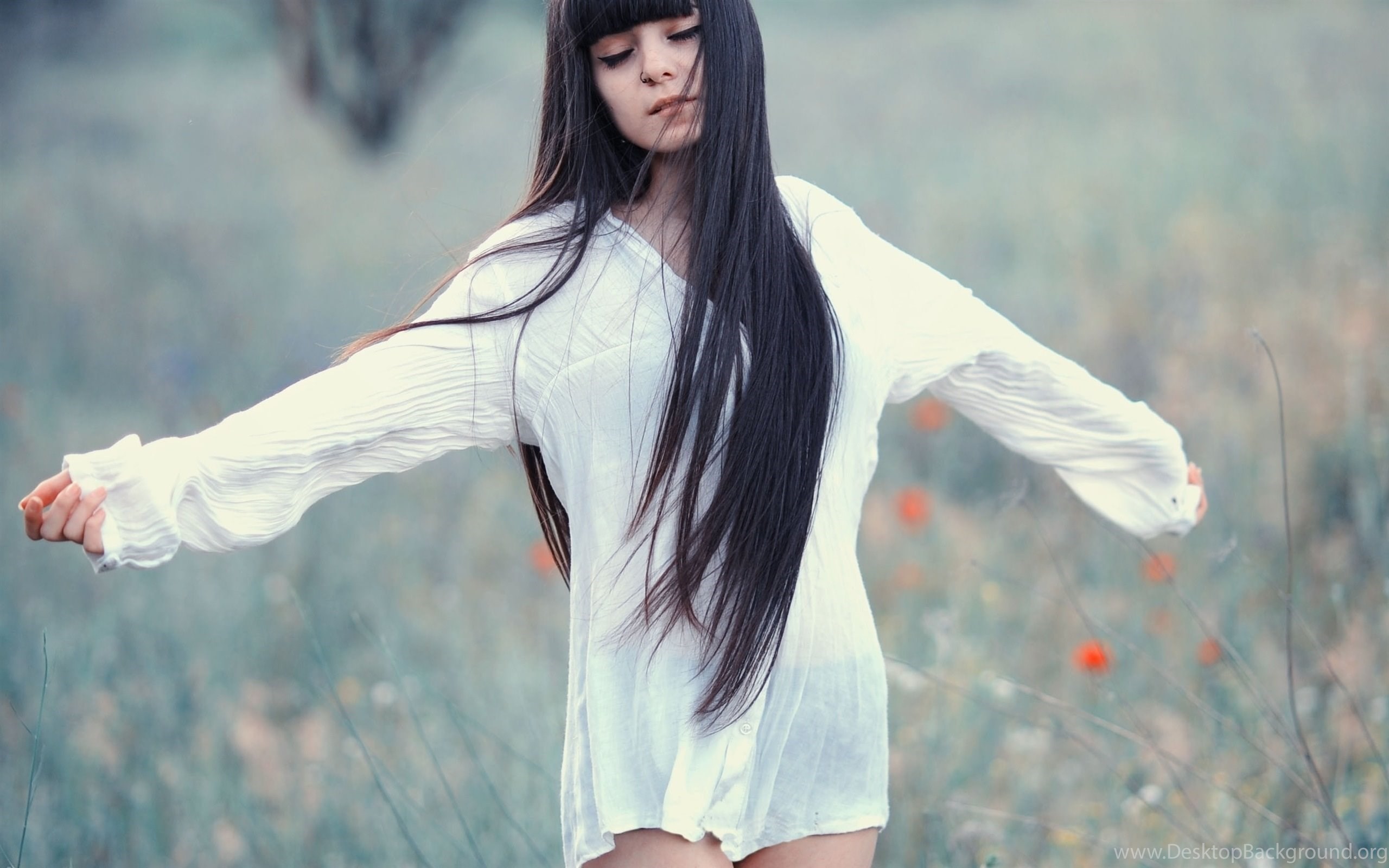 Extreme long hair and black image