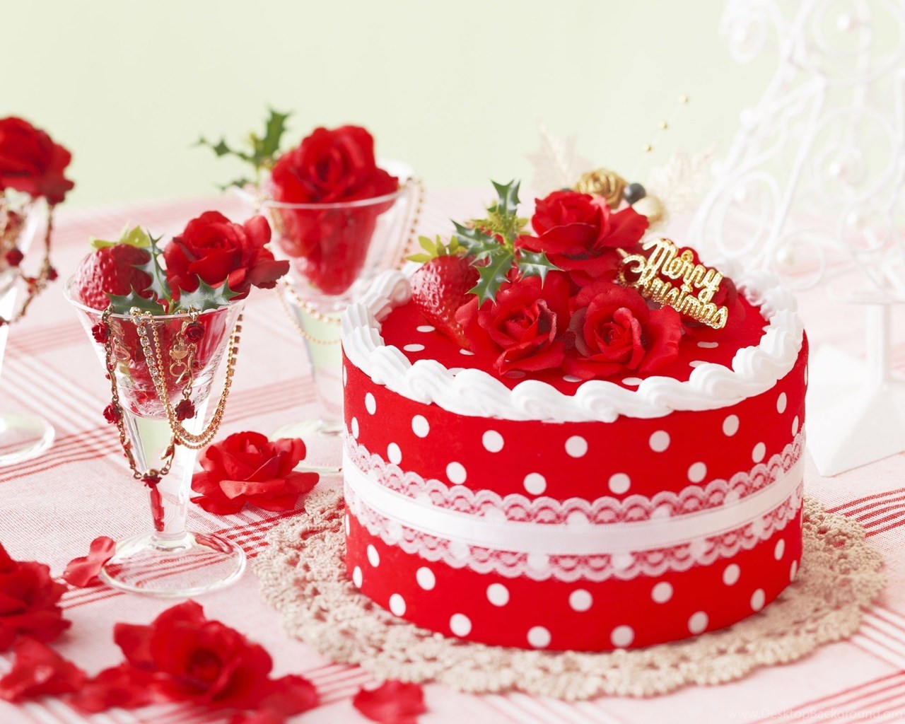 Happy Birthday Strawberry Cake