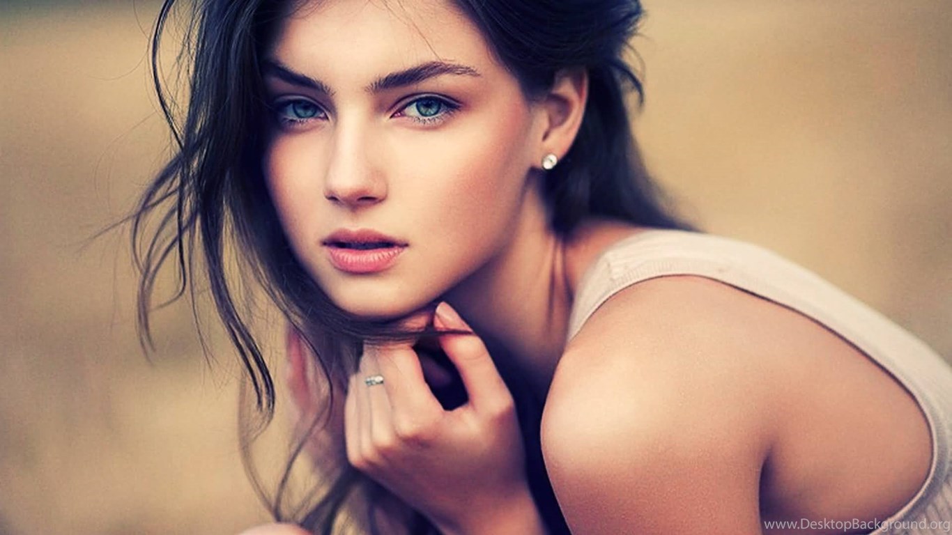 Blue Eyes Hot Girl Hd Wallpapers Desktop Background 