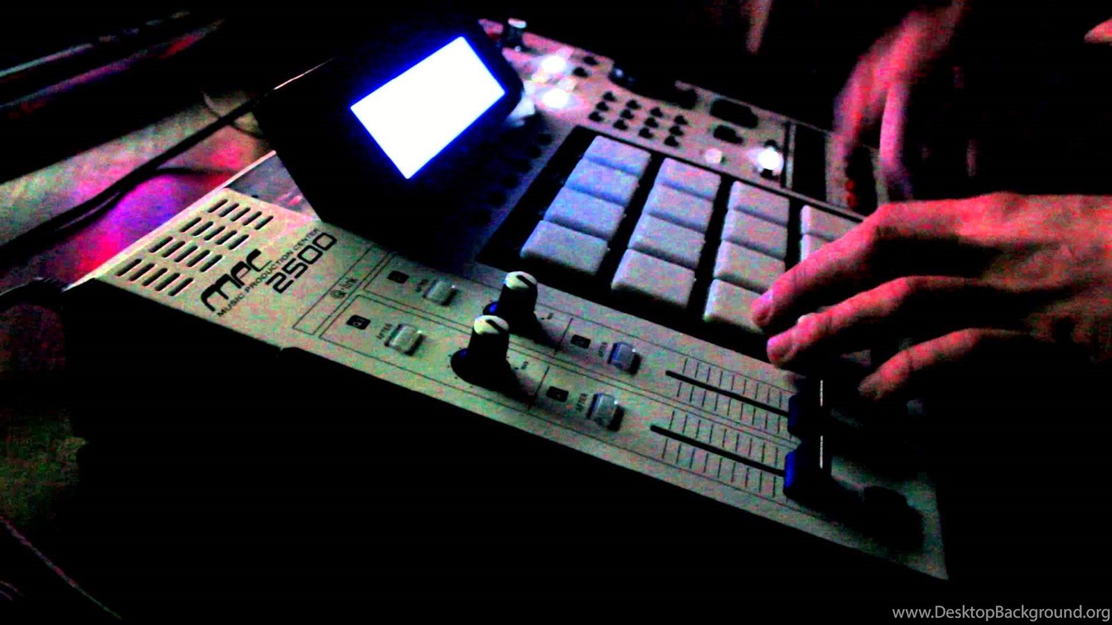 Da Swk Play Beat On Akai Mpc 2500 LIVE Desktop Background