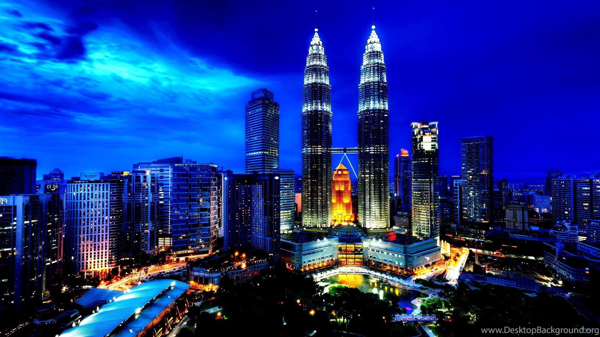 Petronas Towers Desktop Wallpapers And Images Desktop Background