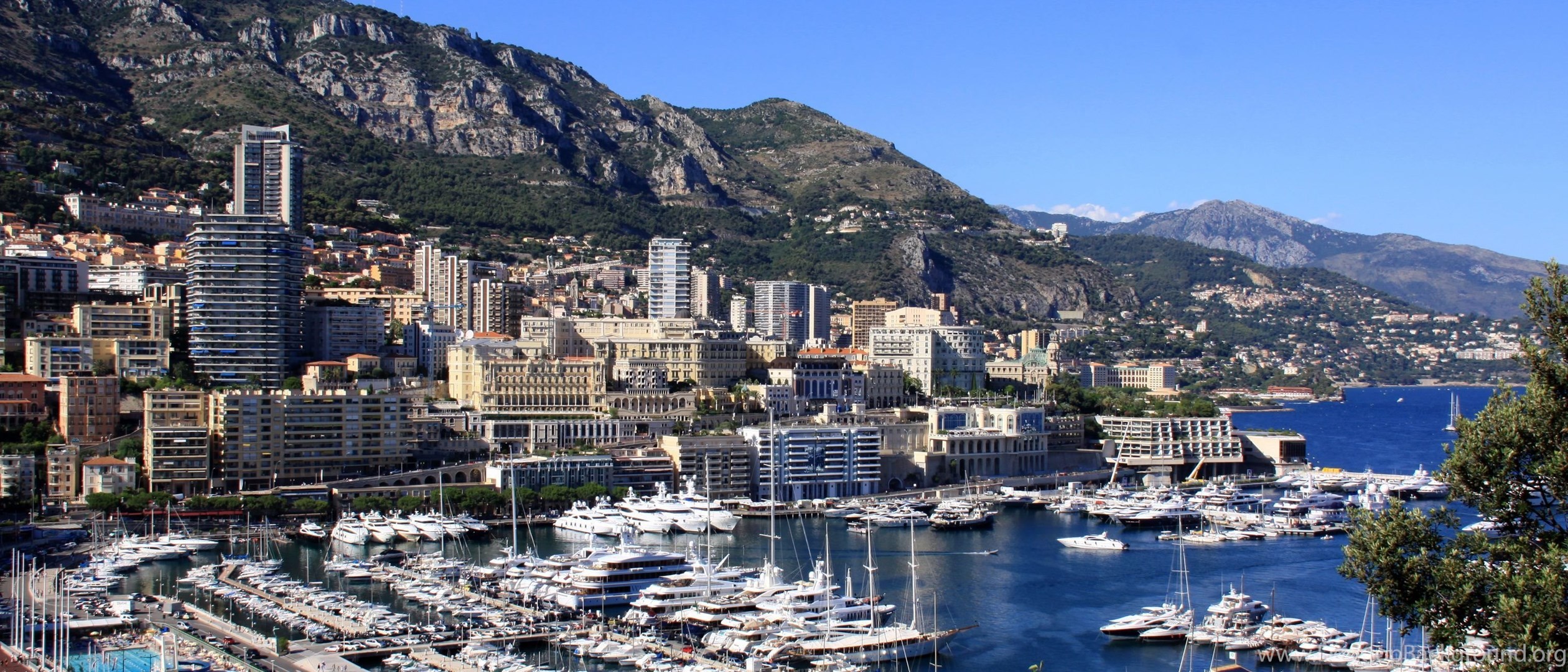 Монте карло частота. Monaco Montecarlo Испания. Мезопор Монако. Монако проблемы и перспективы.