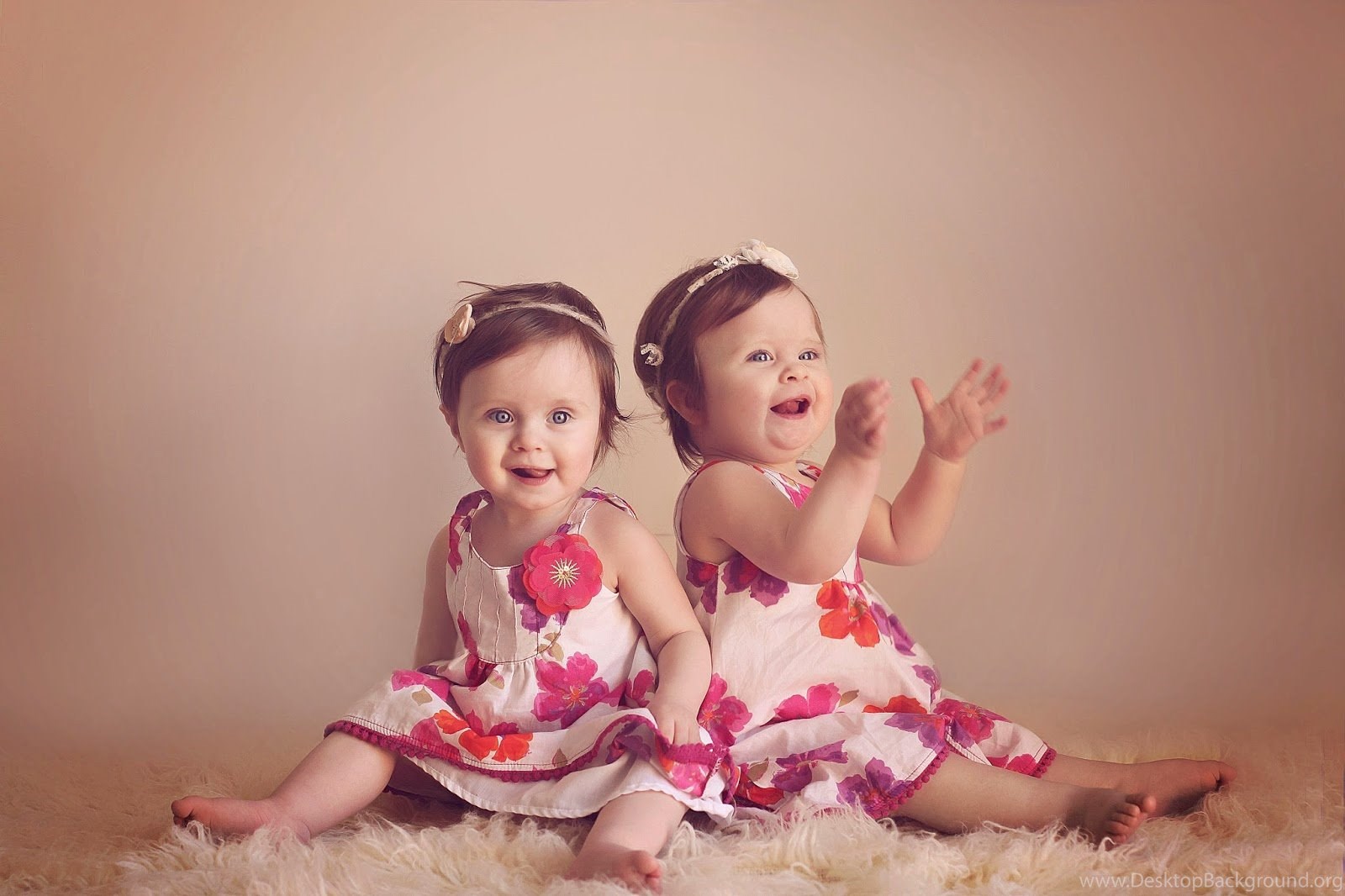 Twin Girls Baby Hd Wallpapers 15 Cute Twin Boys Girls Wallpapers Desktop Background