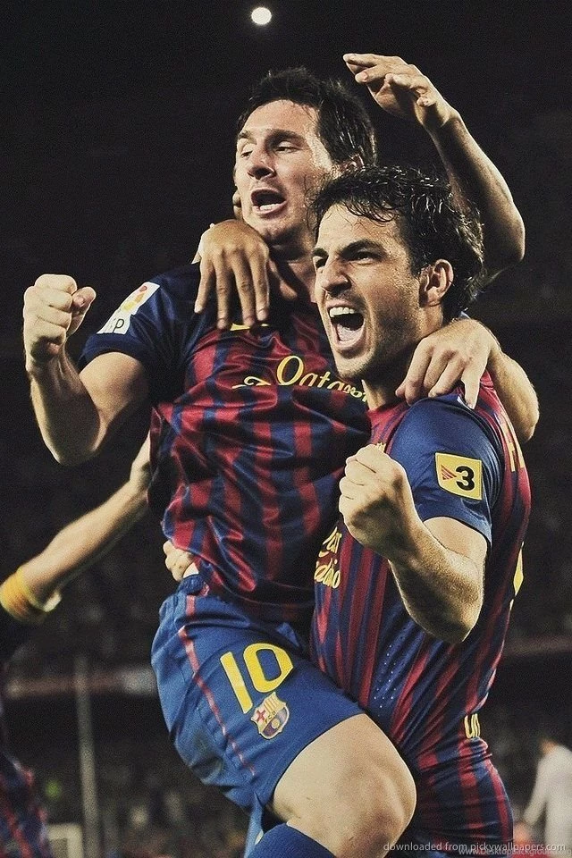 Download Fabregas Messi Xavi Wallpapers For iPhone 4