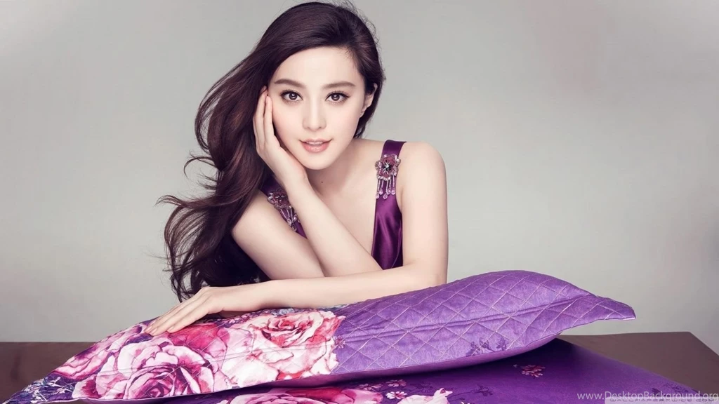 Chic Girl HD Desktop Wallpapers : High Definition : Fullscreen : Mobile