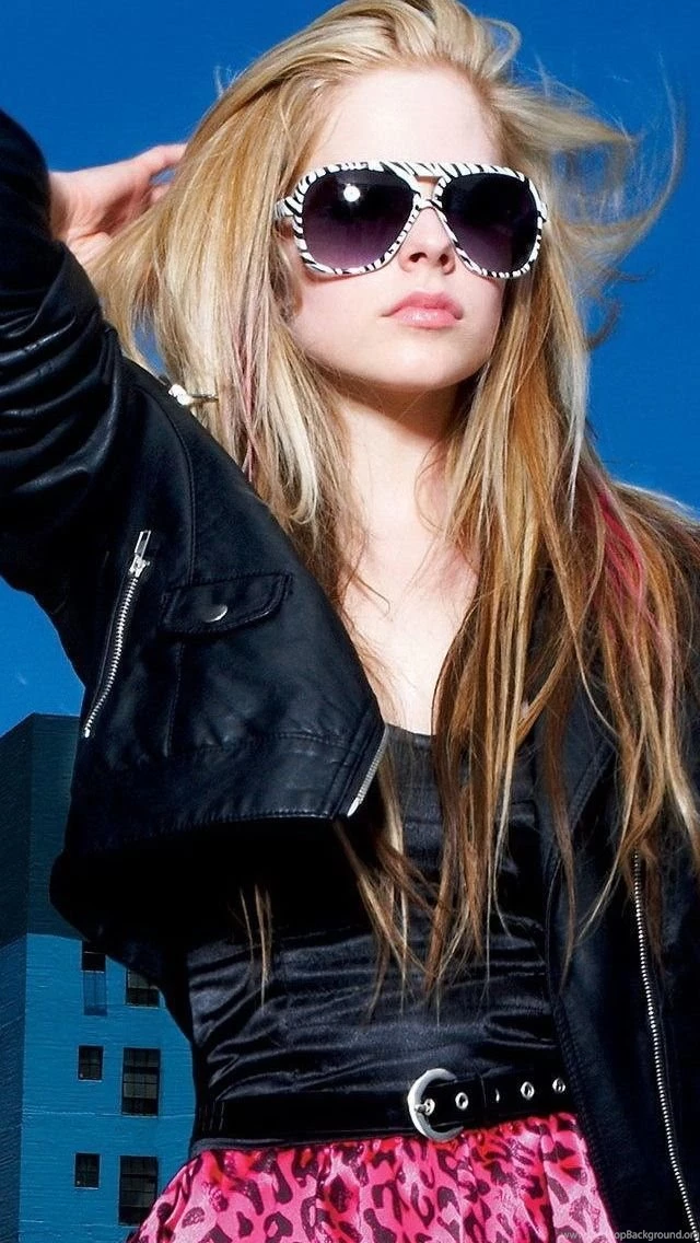 Avril Lavigne Summer Look iPhone 5s Wallpapers Download