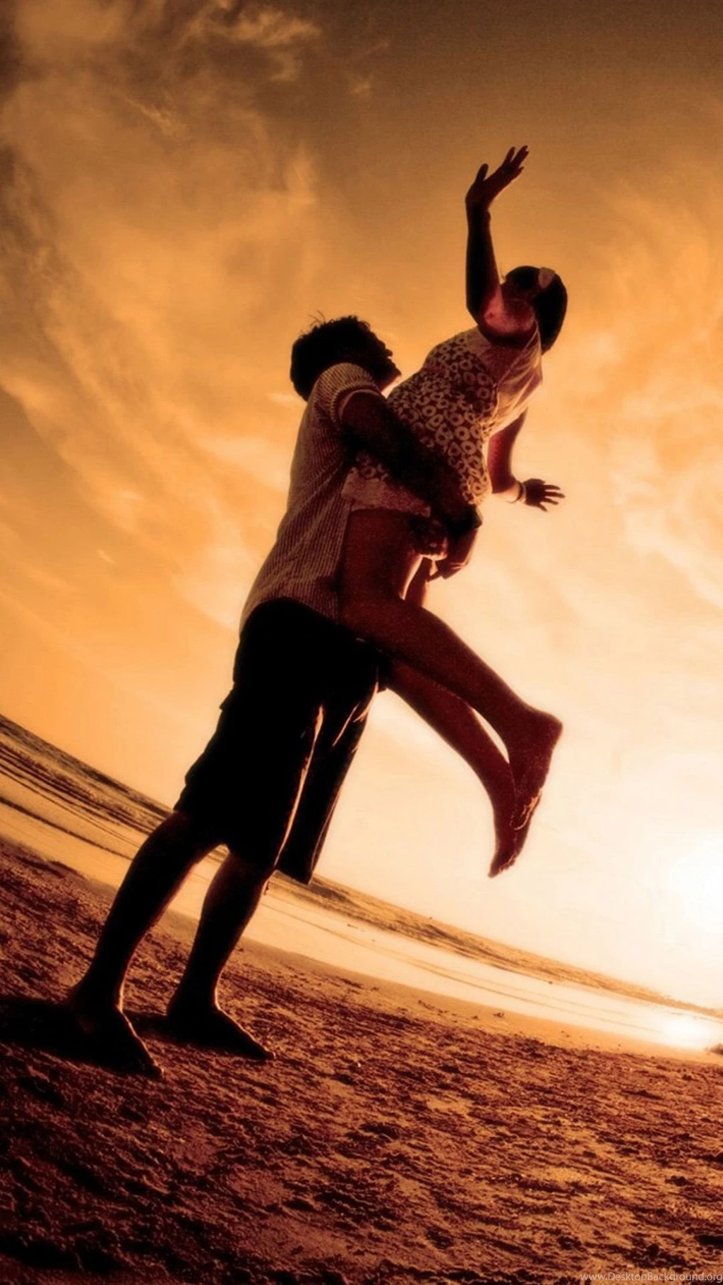 Seaside Lift Happy Lover Couple iPhone 6 Wallpapers Download ...