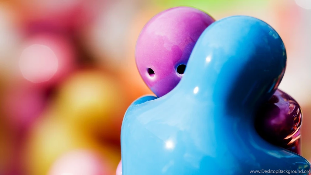 Hug Me 1080p HD Wallpapers