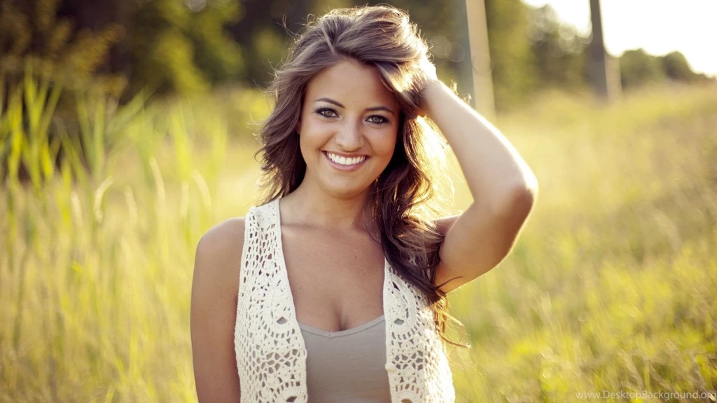 Download Sweet Girl HD Wallpapers From Photo Gallery