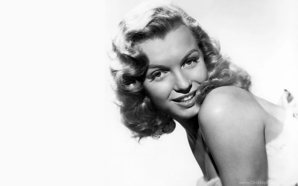 Black And White Picture Of Marilyn Monroe Wallpapers 704563