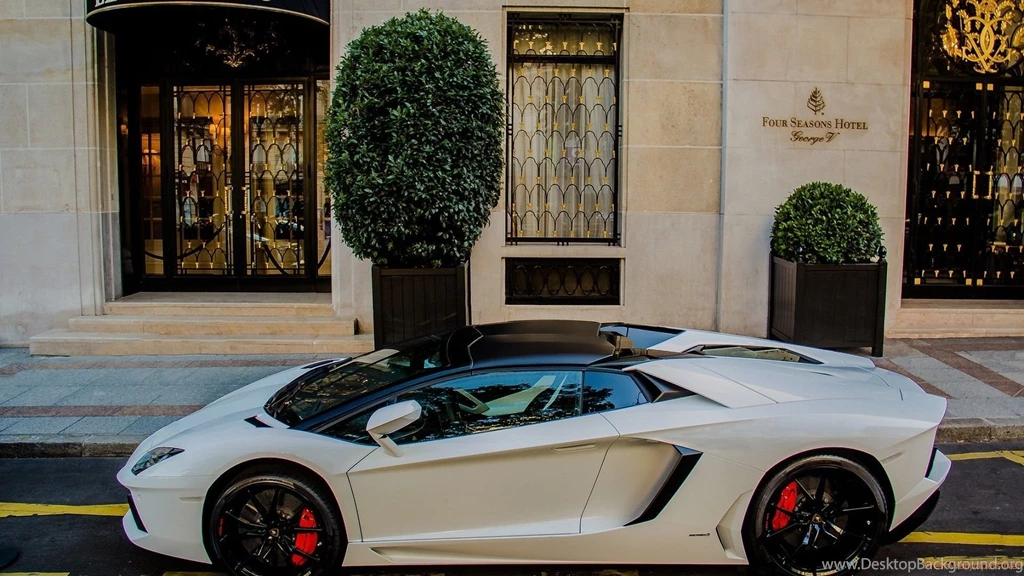 Lamborghini Aventador Roadster Wallpapers