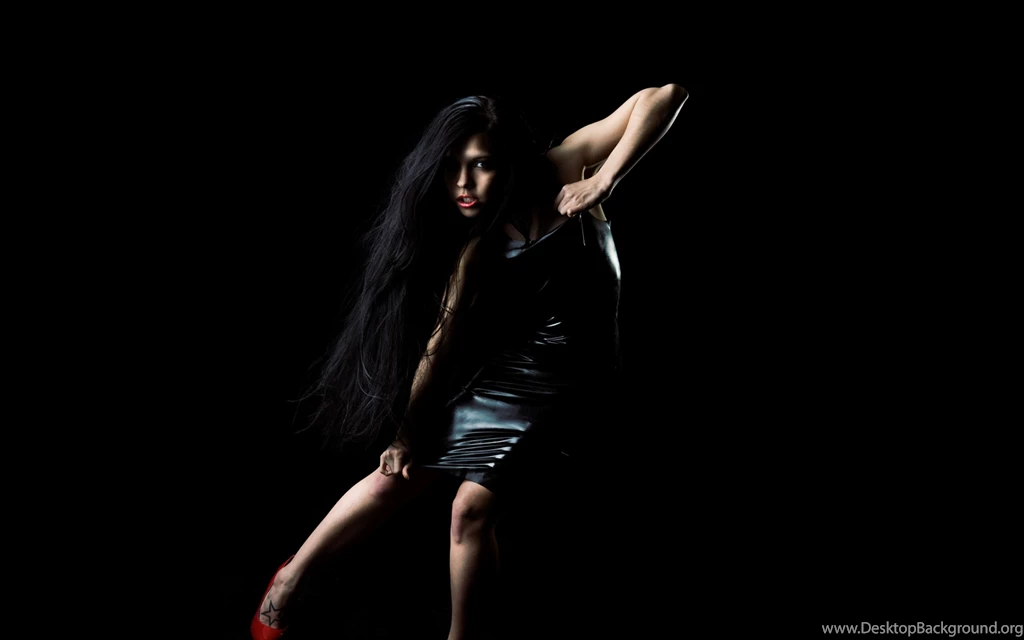 Download Wallpapers 3840x2400 Girl, Clothing, Red, Shoes, Black ...