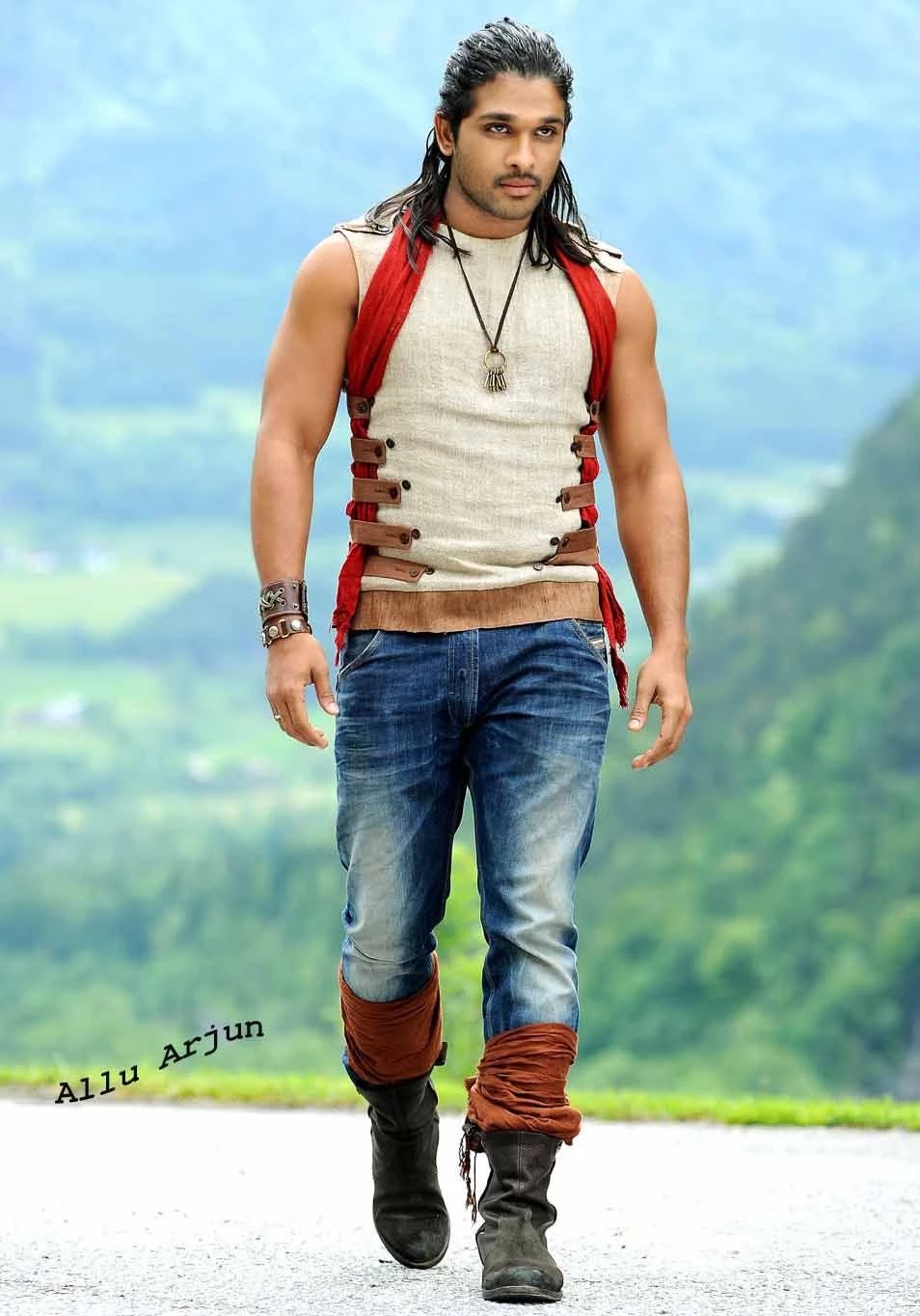 Dashing South Hero Allu Arjun New Hd Pics For Mobile