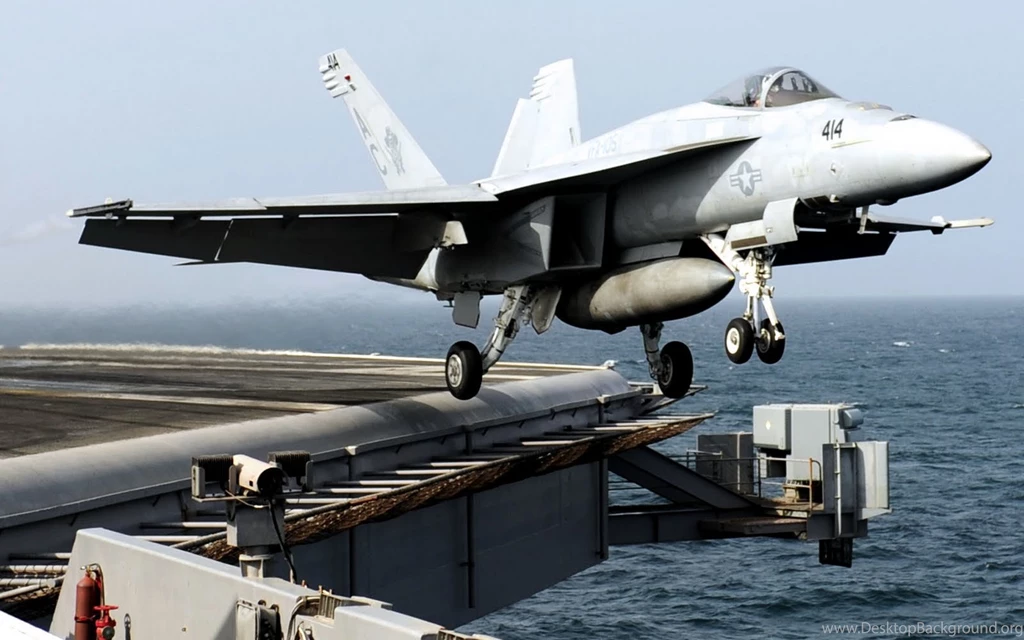 Free Widescreen Wallpapers: F/A 18E Super Hornet Carrier Launch ...