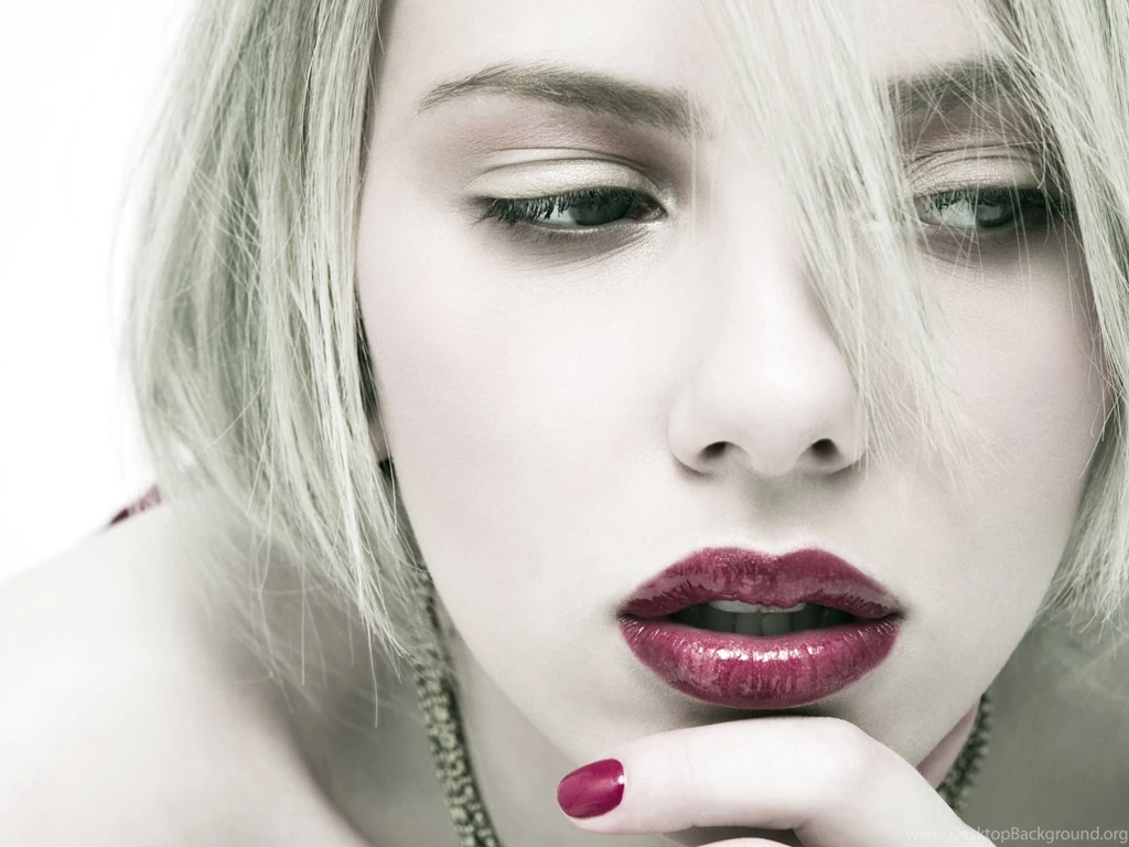 Scarlett Johansson Beautiful Lips Wallpapers