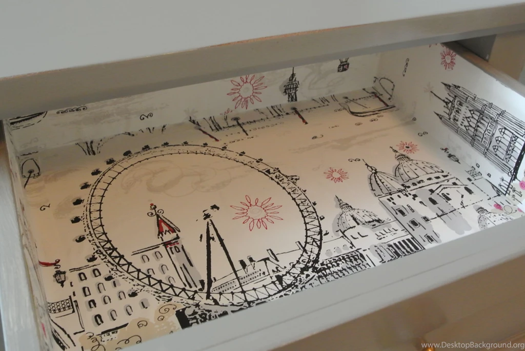 French Wallpapers Pearls On A String