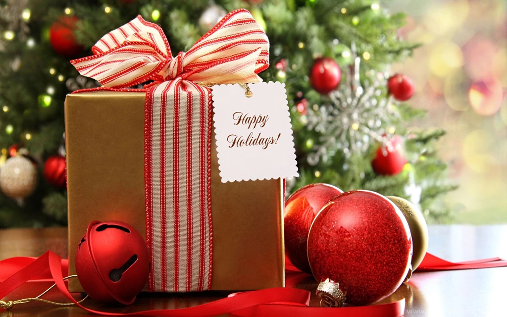 Free Happy Holidays Gift Christmas Tree Computer Desktop Wallpapers
