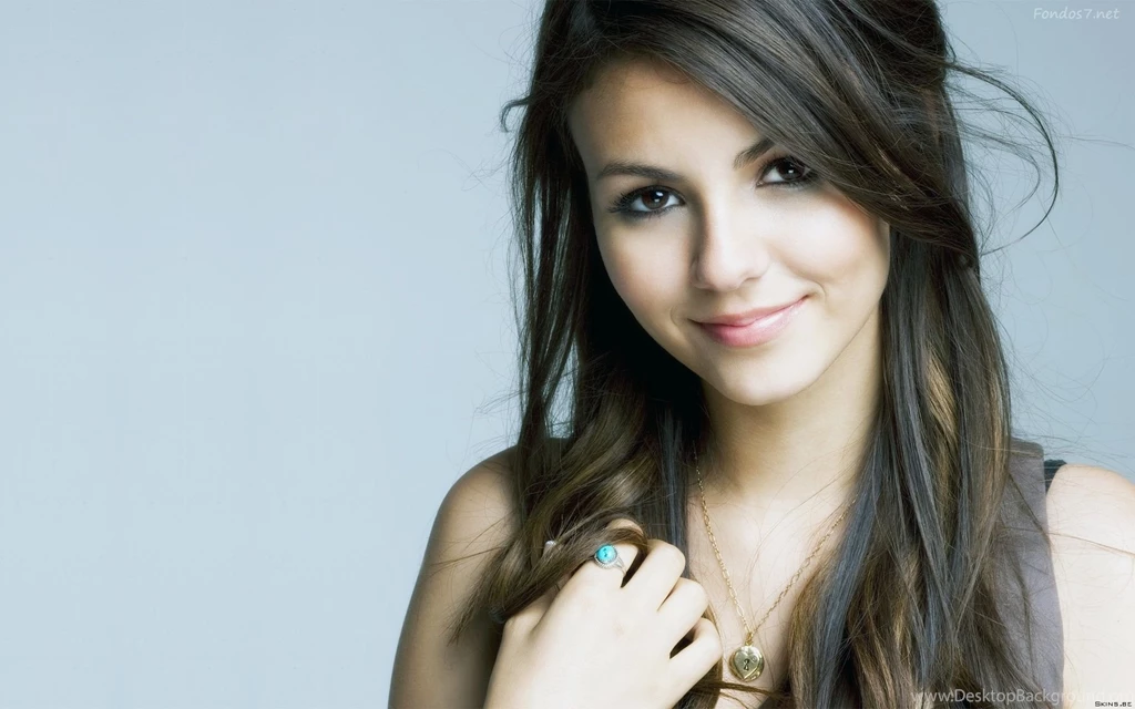 9 Sweet Little Habits Of Girls That Wins Everyone's Heart ...