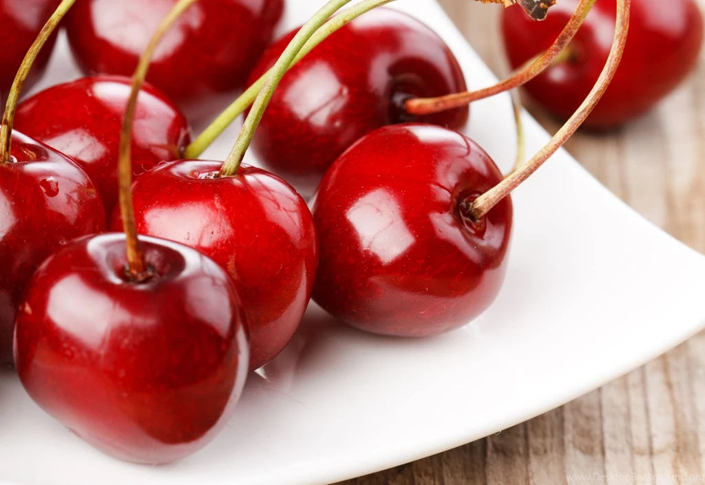 Cherry Blueberry Cake Wallpaper.jpg