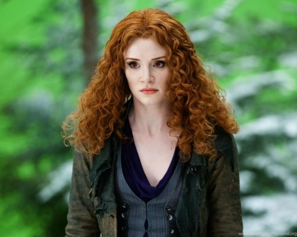 Bryce Dallas Howard As Victoria (