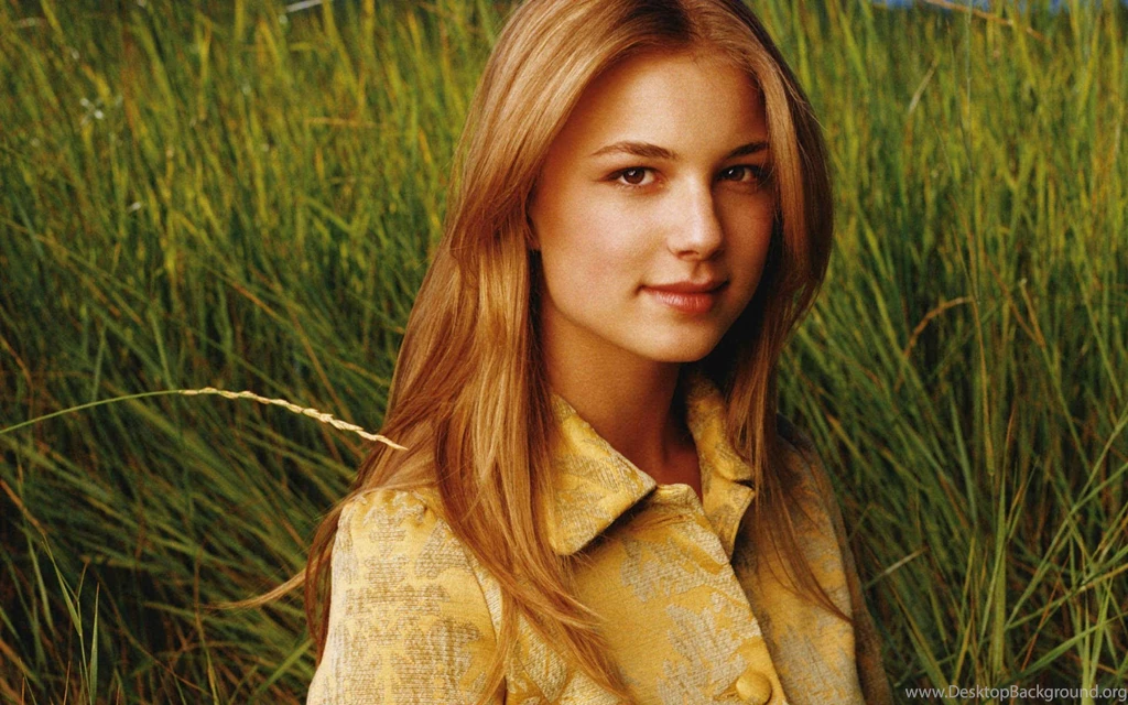 Emily Emily VanCamp Wallpapers (9007944) Fanpop