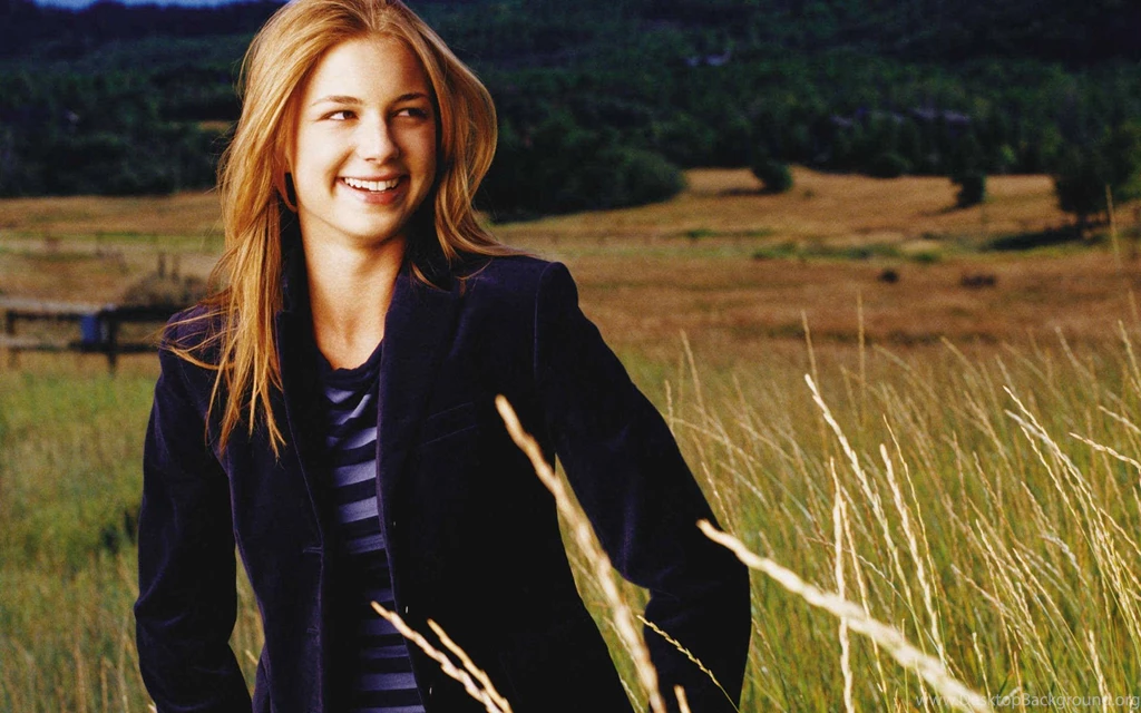 Emily Emily VanCamp Wallpapers (9007873) Fanpop