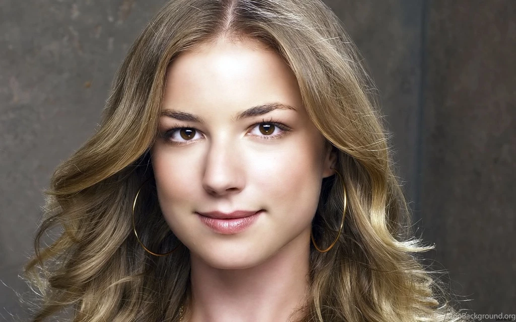 Emily Vancamp Wallpapers