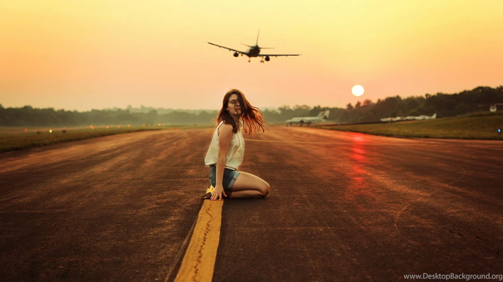 Download Airplane Wallpapers QK12 > Mlebu