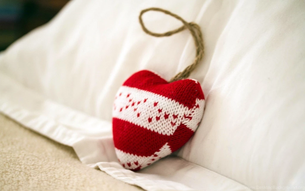 Download Wallpapers Hd Love Heart Heart Christmas Love Mood Hd ...