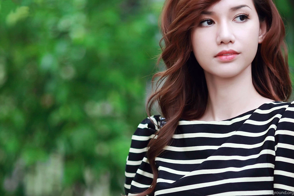 Cute Girl Wallpapers