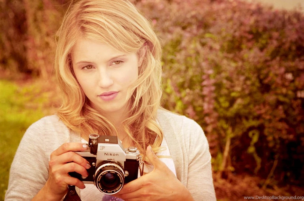 Wallpapers Website Hot: Dianna Agron Wallpapers Actress