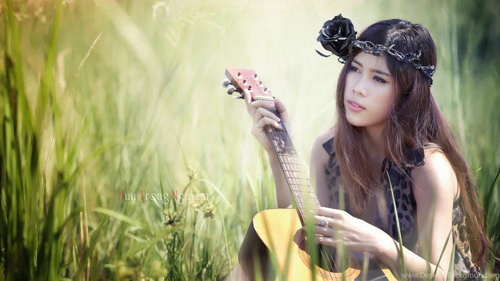 Japanese Girl With A Guitar Wallpapers And Images Wallpapers ...