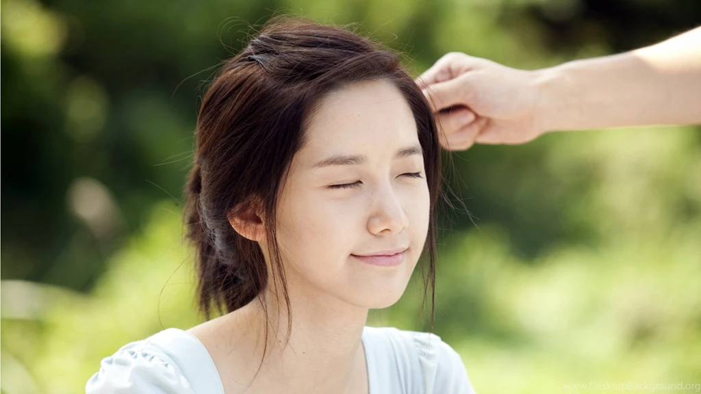 Lim YoonA (Korean Girls Generation Members) Squinting Smile HD ...