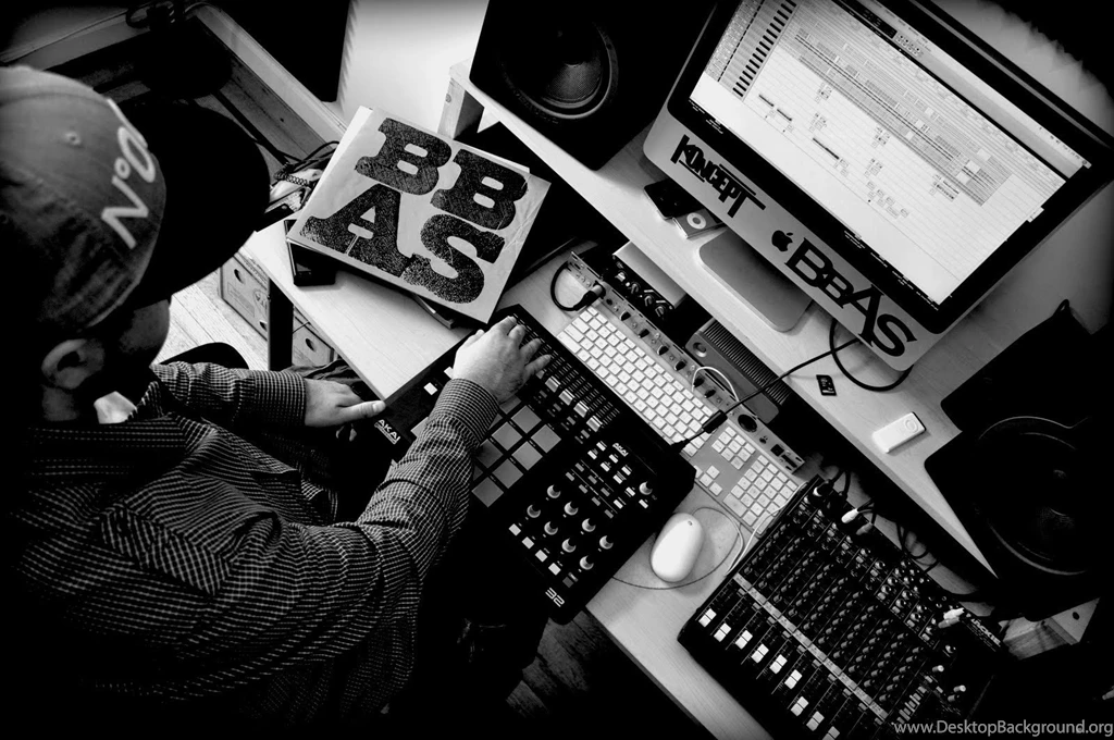 Download Music Dj Wallpapers 1600x1063