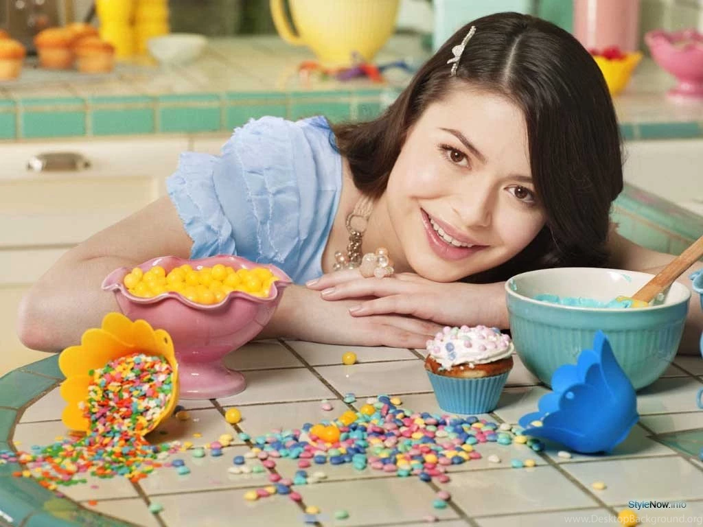 Miranda Cosgrove Miranda Cosgrove Wallpapers (32679844) Fanpop