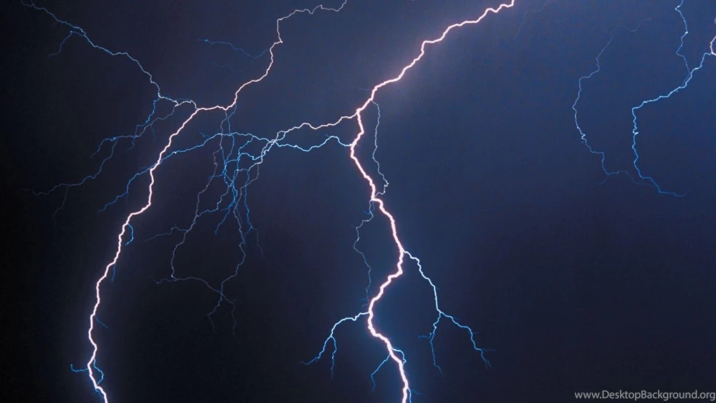 Download Lightning Storm Over Fort Live Wallpapers For PC ...