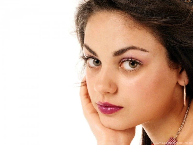 Popular American Mila Kunis Hollywood Actress Face Closeup HD ...