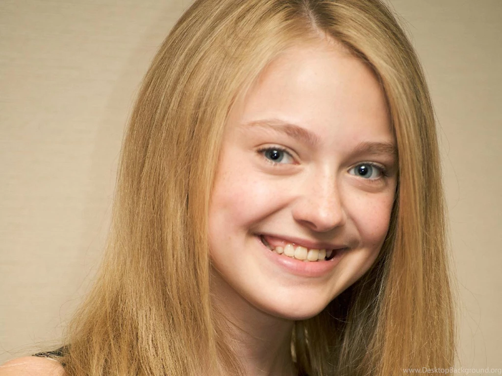 Dakota Fanning Wallpaper.