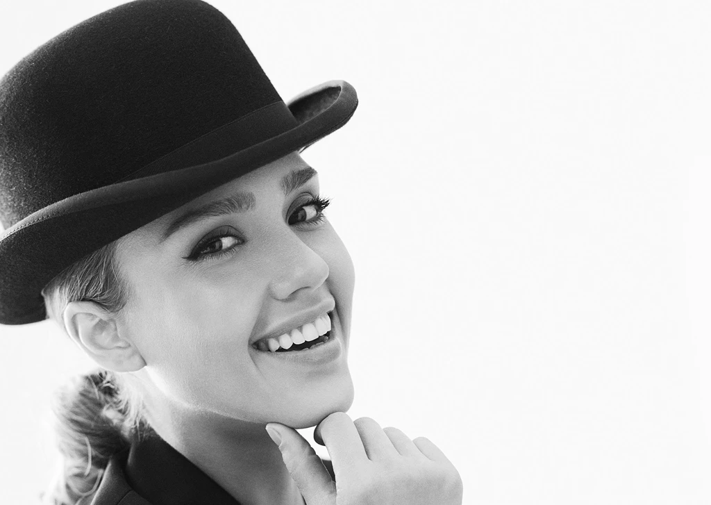Jessica Alba Black And White Hd Wallpapers