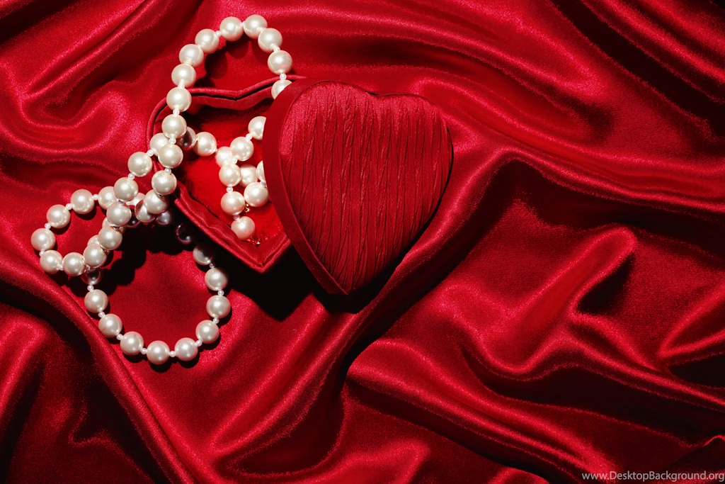 Red_Satin_Heart_and_Pearls_Background.jpg?m=1399676400