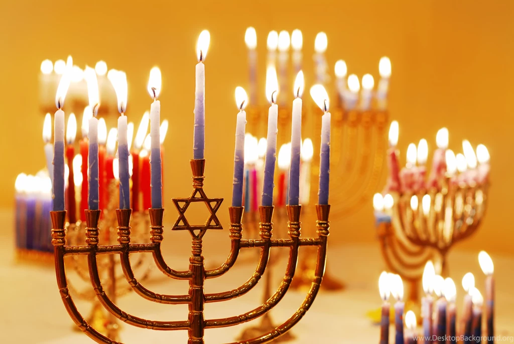2025x1414px Happy Hanukkah Wallpapers
