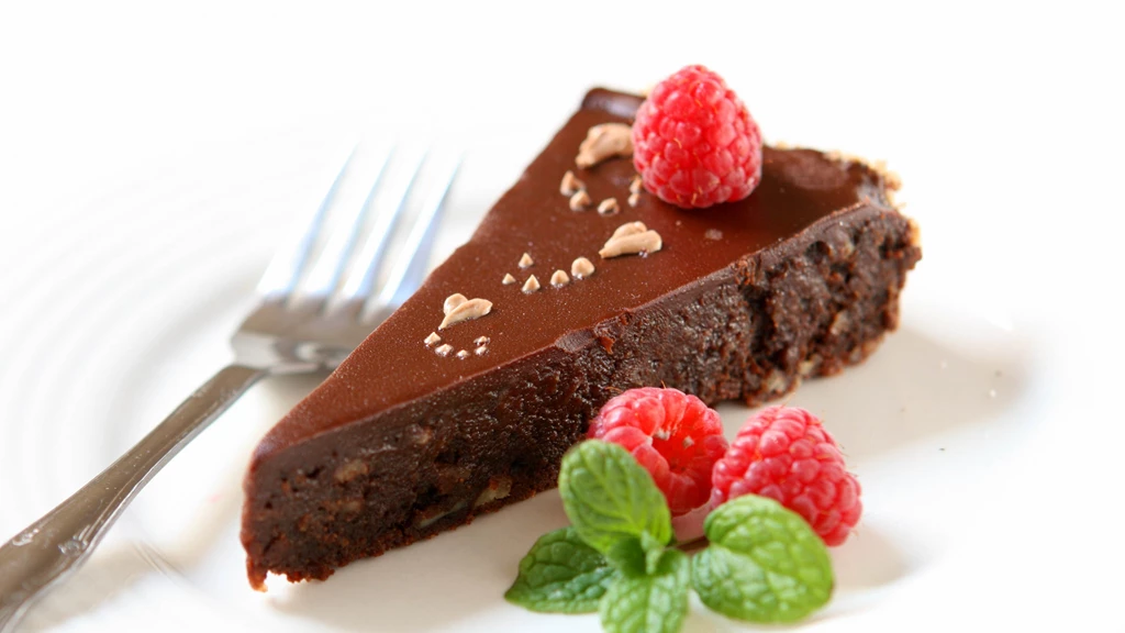 Download Wallpapers 3840x2160 Cake, Chocolate, Piece, Cut ...