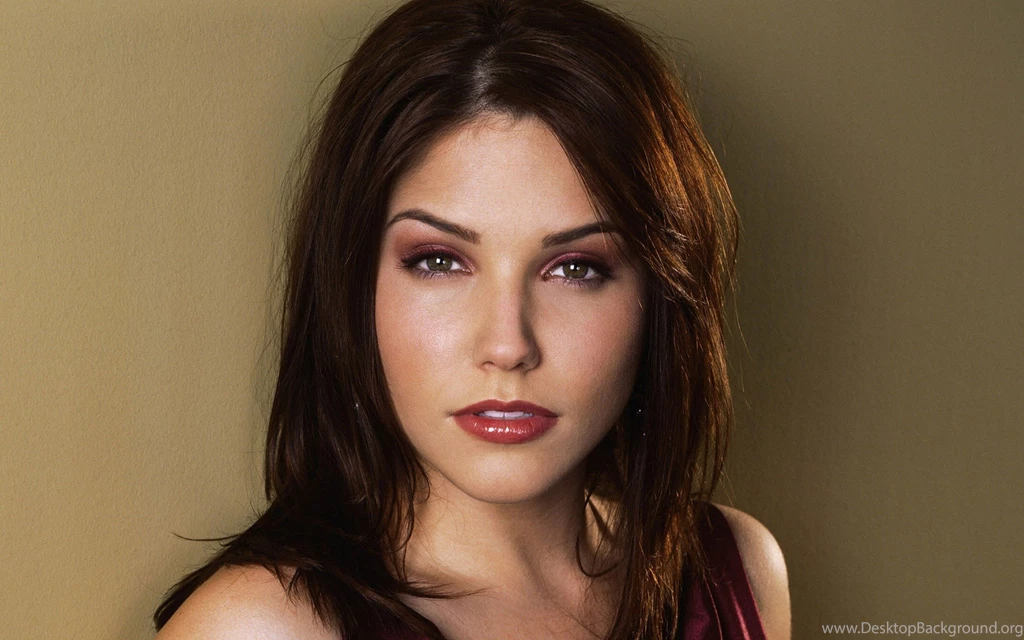 Sophia Bush One Tree Hill Season 1 Desktop Background