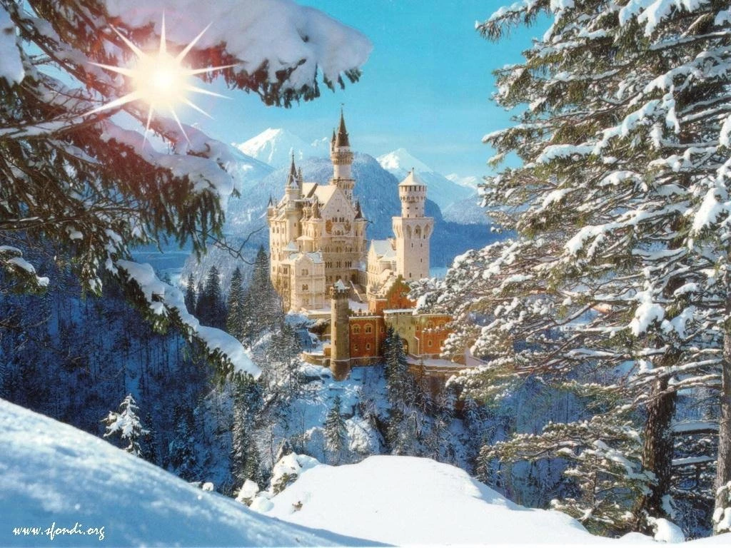 NEUSCHWANSTEIN CASTLE BAVARIA WALLPAPER (