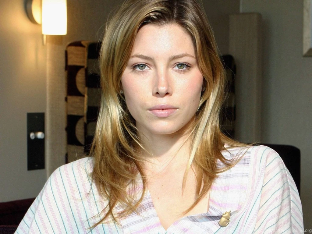 Jessica Biel Latest Hair Styles In 2013 (10 Photos)