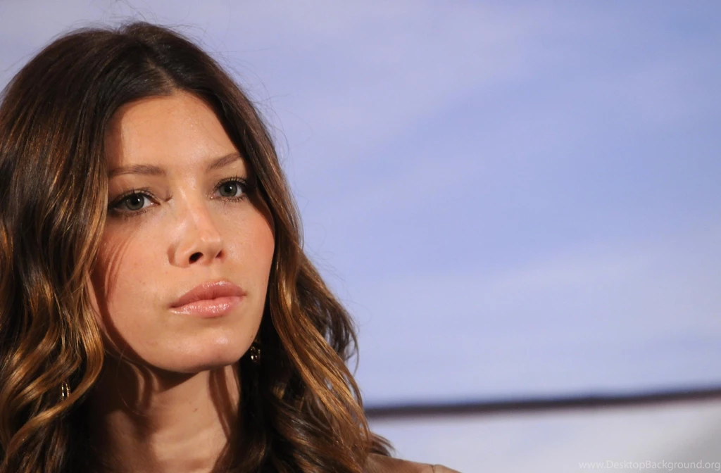Facebook Covers For Jessica Biel • PoPoPics.com