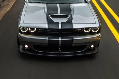 Dodge Challenger SRT 2015 iPhone 6/6 Plus Wallpapers