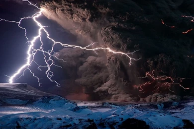 Volcano eruption lightning HD Wallpapers.jpg