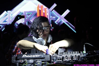 SKRILLEX Nice Photo