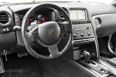 2016 Nissan GT R Review